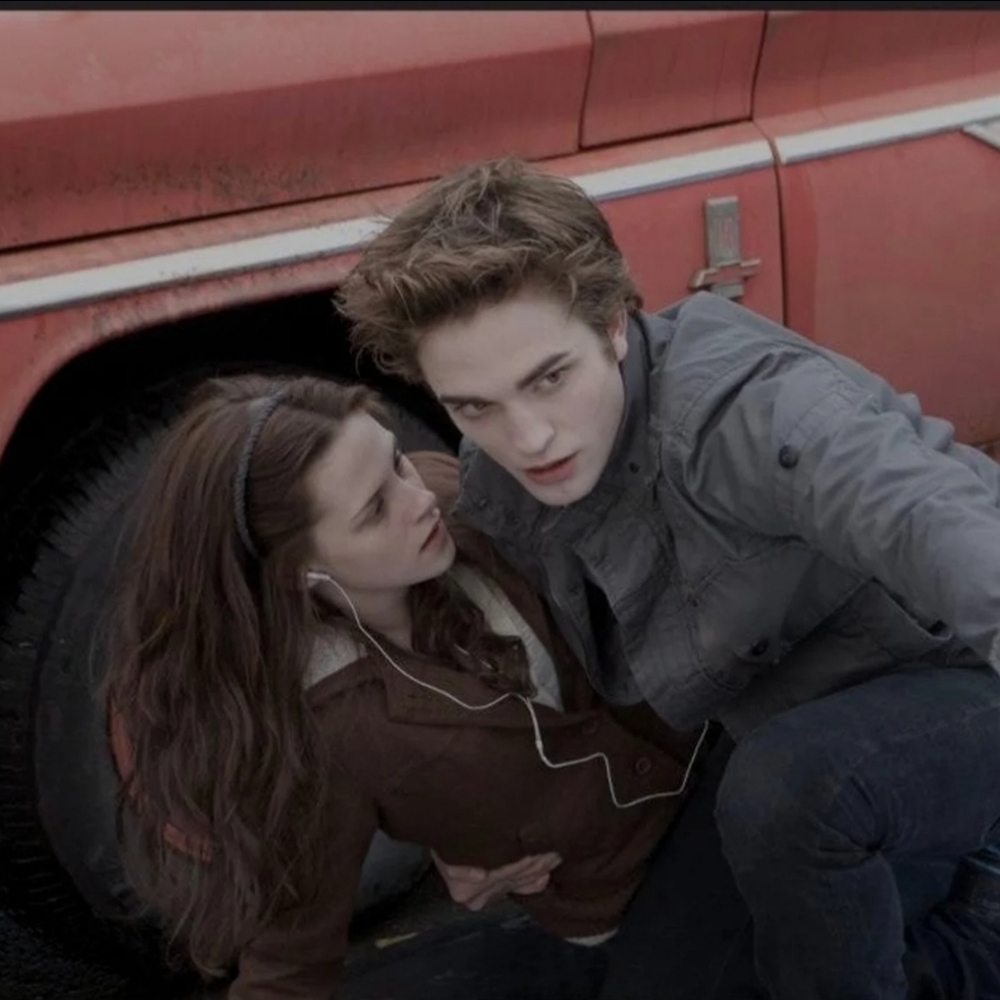 Bella Swan Rubbish Jacket alt color